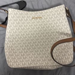 Michael Kors Cross Purse 