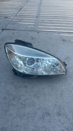 Headlight Mercedes-Benz 2008 Headlight Mercedes-Benz 2008