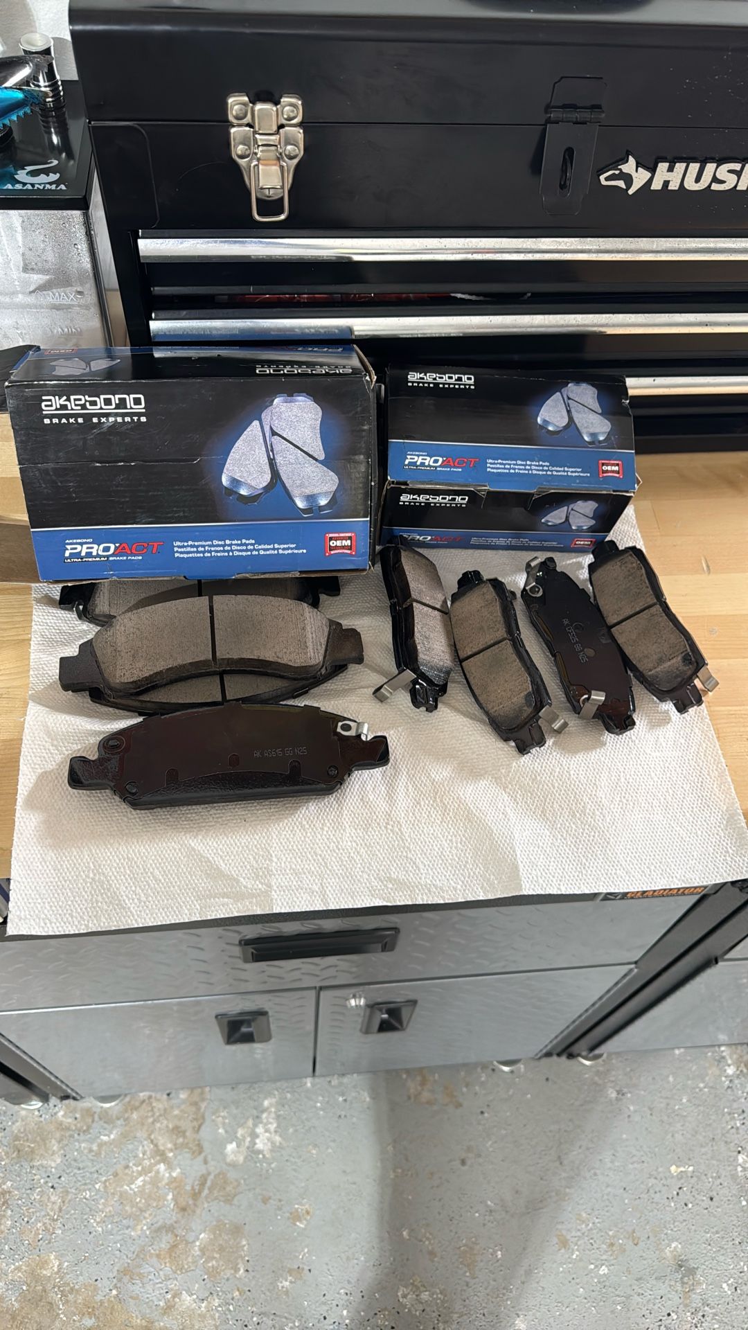 Akebono Brake Pads NEW