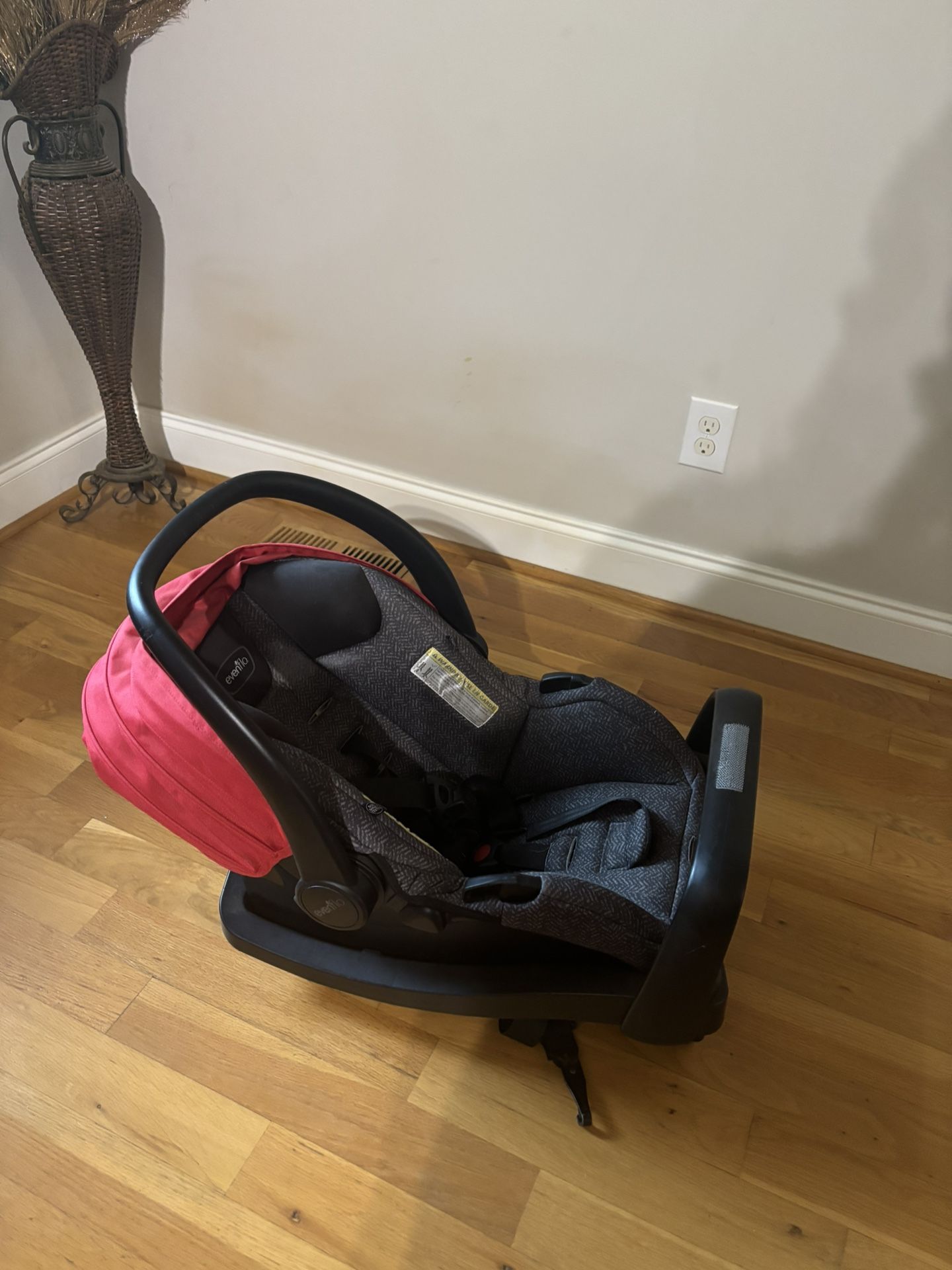 Evenflo Car seat