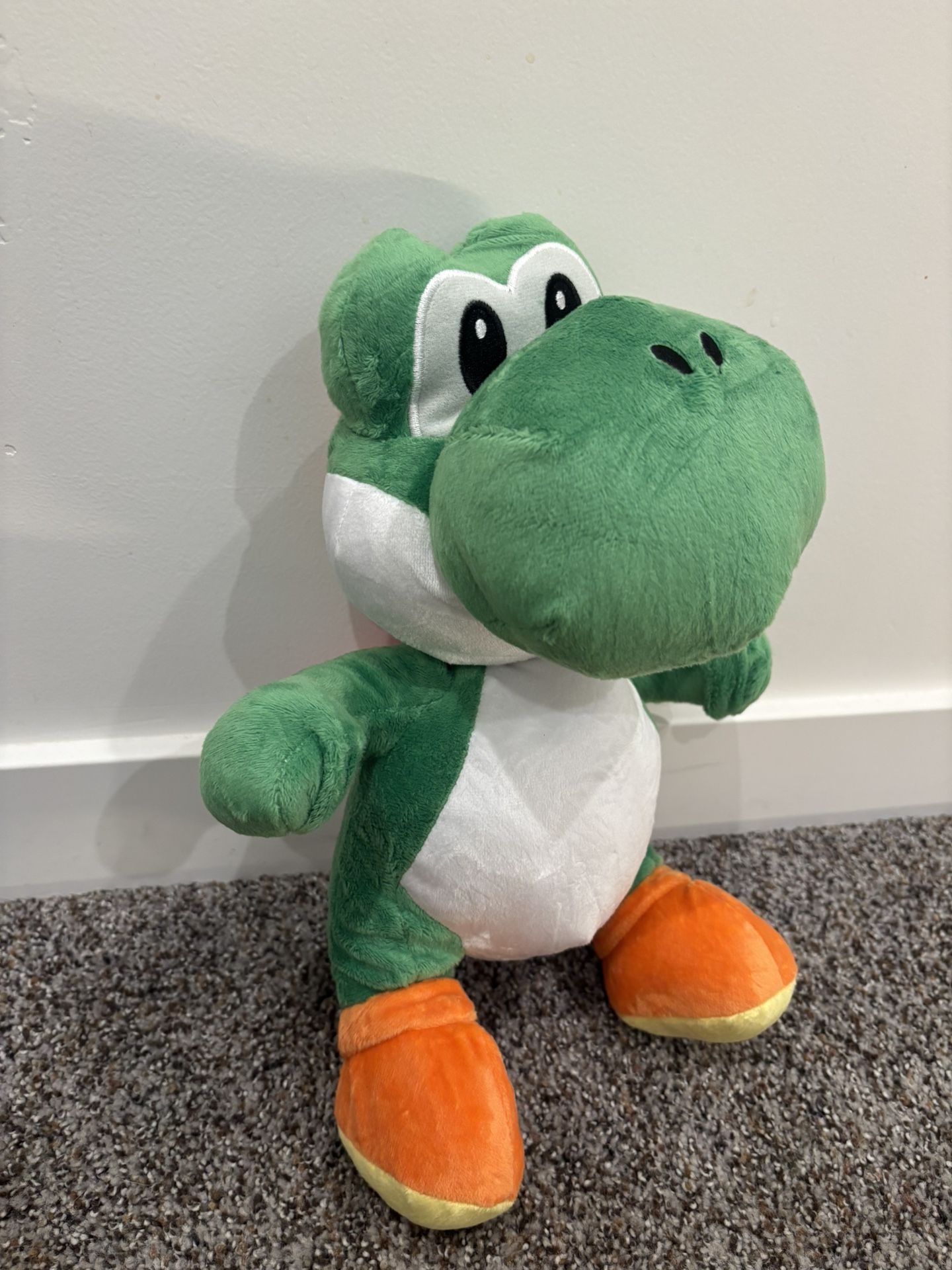 Brand New Nintendo Yoshi Stuffed Plush toy