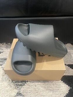 Yeezy Slides Granite 