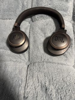 JBL 660NC Headphones