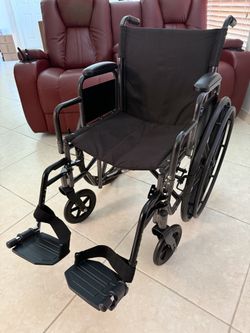 Invacare Folding Wheelchair w/ New Footrests – Very Good Condition