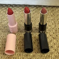 Kylie Cosmetics Lipstick https://offerup.com/redirect/?o=U2V0LlJlZA== and Nude Shades. Fire sign,boss matte, flirtini