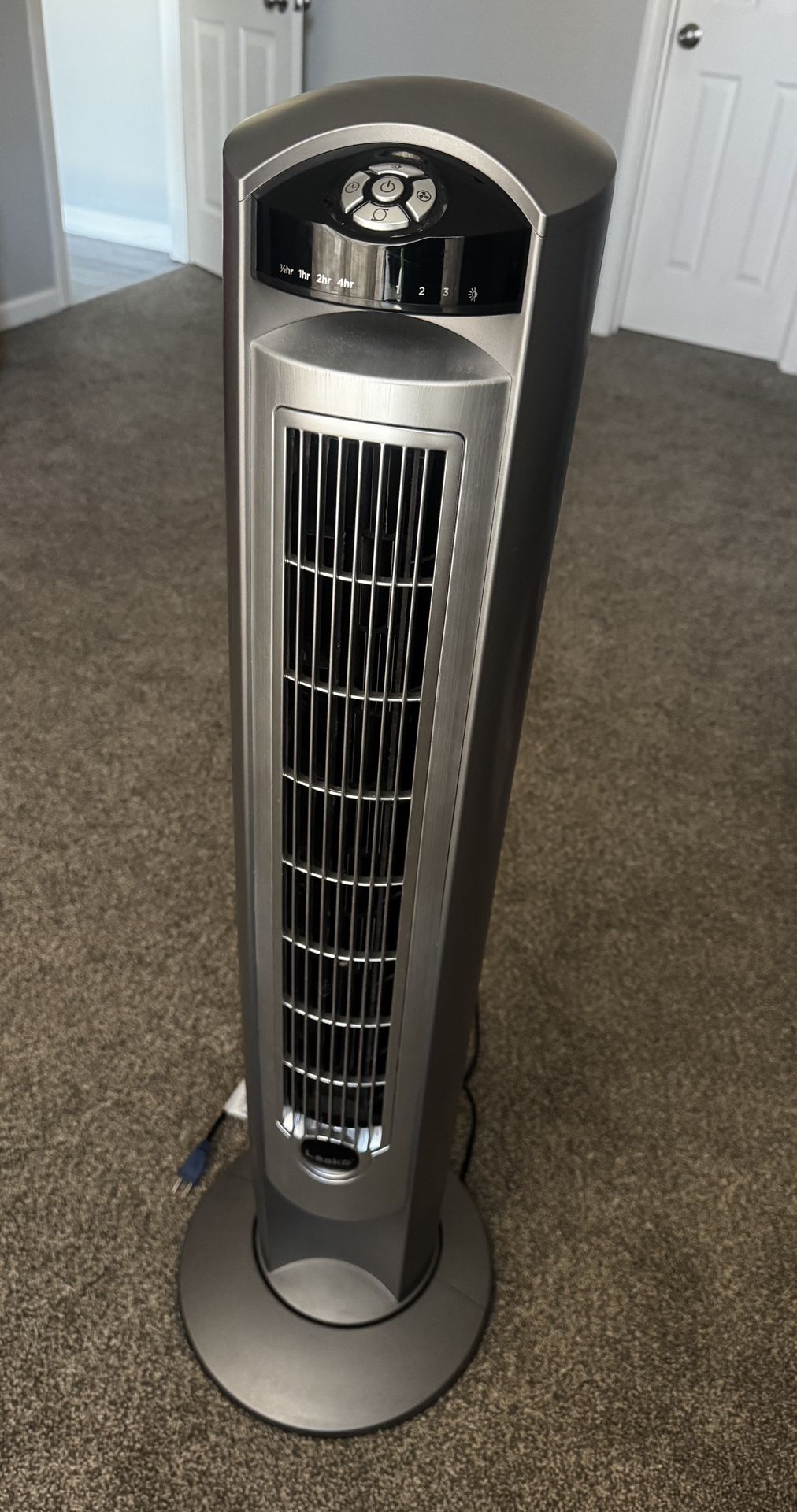 Lasko 42″ Wind Curve Tower Fan