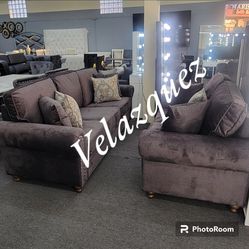 ✅️2 pc  velvet sofa and love seat set with nail head trim and rounded arms