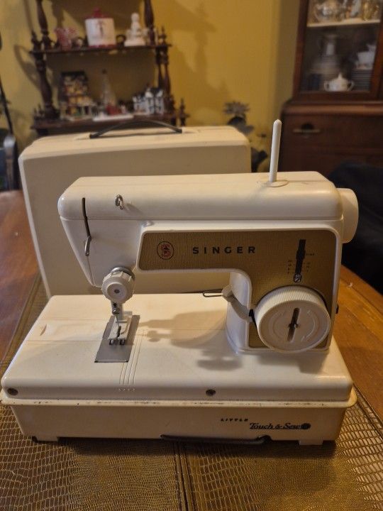 Singer Children's Little touch and sew Machine
