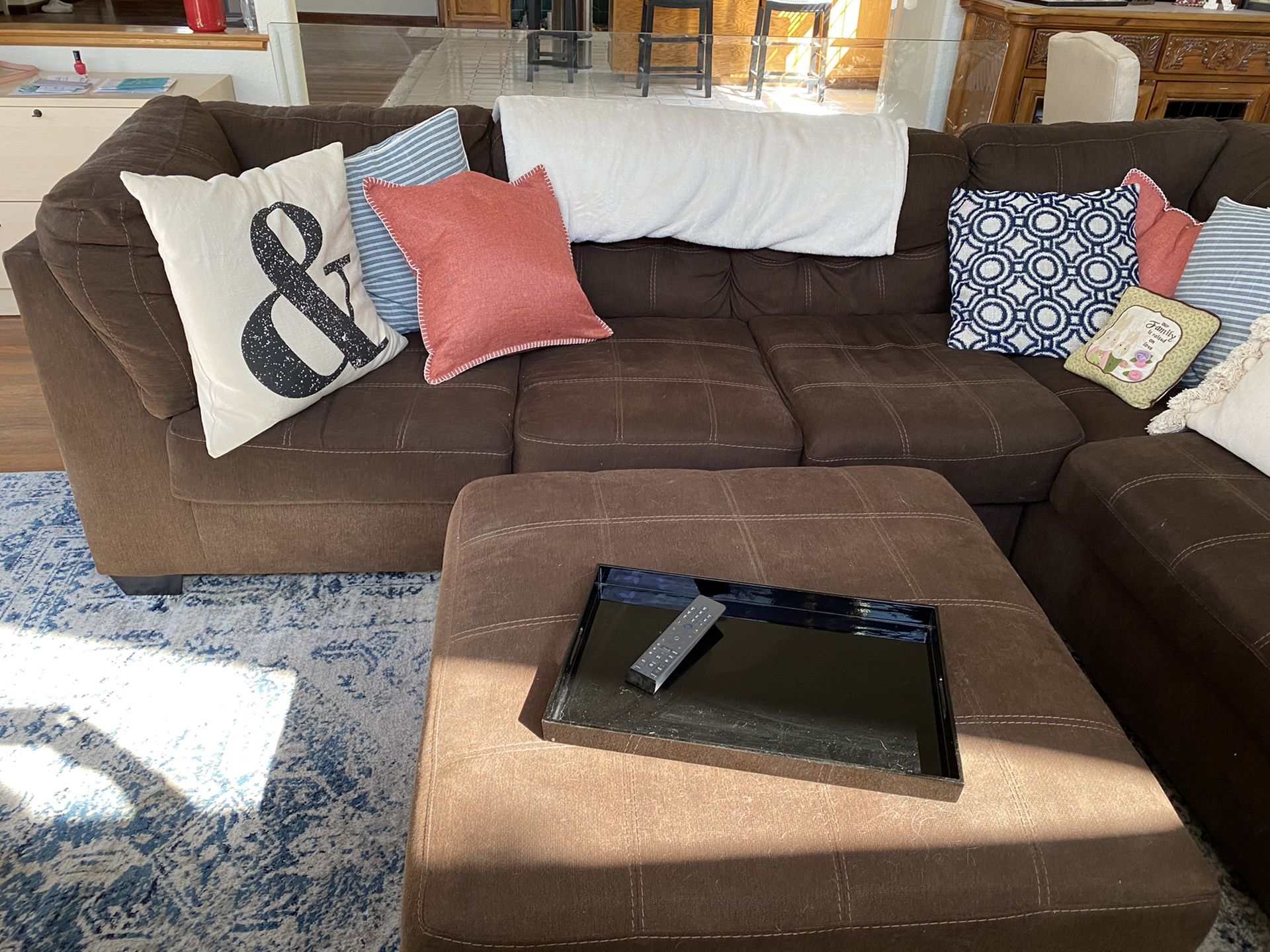 Brown sectional sofa Good Condition