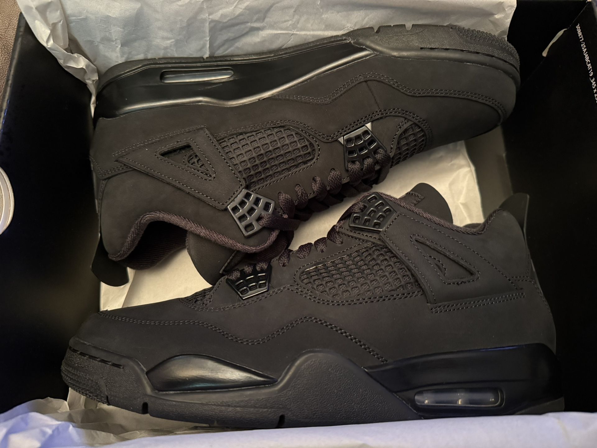 DS Jordan 4 Retro Black Cat (2025) Size 10.5