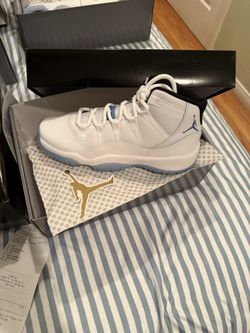 White Jordan 11