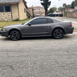 2003 Ford Mustang