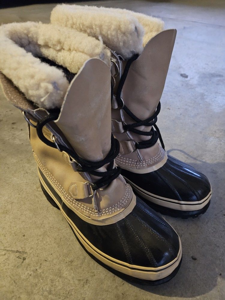 Men's Sorel Caribou Boots size 9 us 8 euro