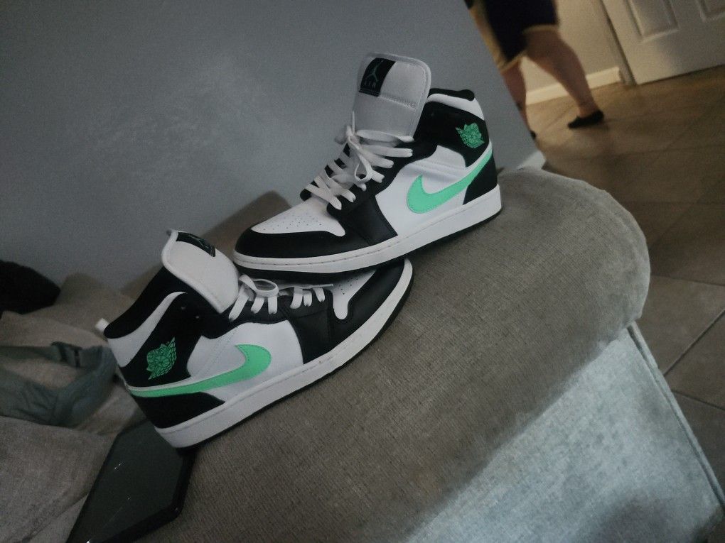 Nike Jordans 1