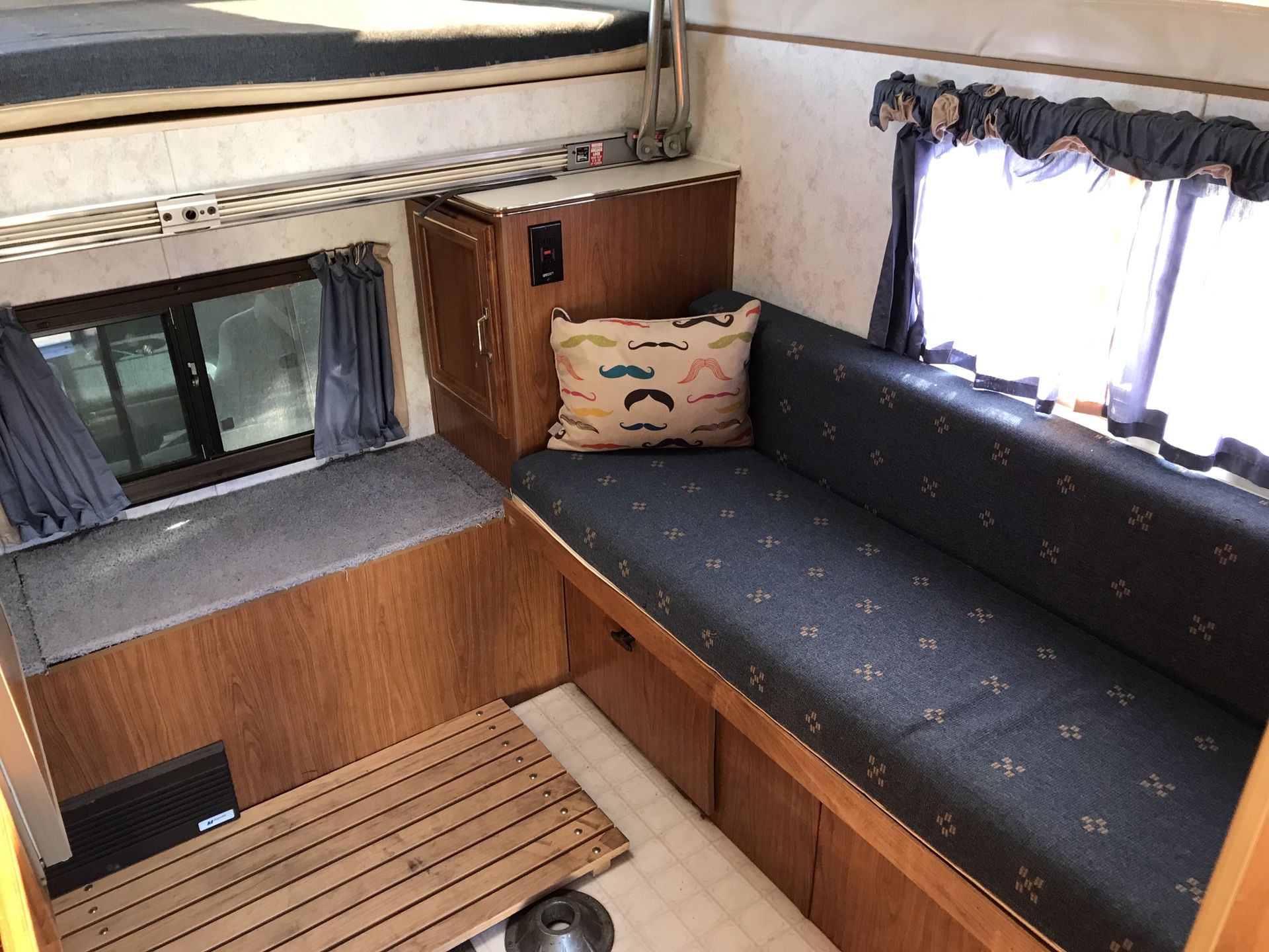 1995 skamper pop up truck camper 3,000 or B/O for Sale in Mission Viejo
