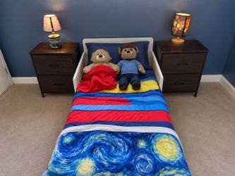 Toddler Bed Set – Bed, 2 Nightstands & 2 Lamps