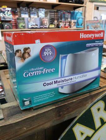 Honeywell Cool Moisture Germ-Free Room Humidifier in White