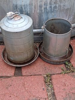Large Galvanized Metal Chicken Feeder waterer