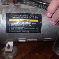 Air Brush Compressor  W/ Extra 