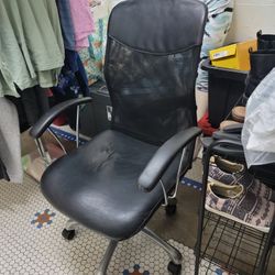 Desk Chair Good Condition 