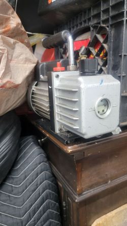 AC vacuum pump