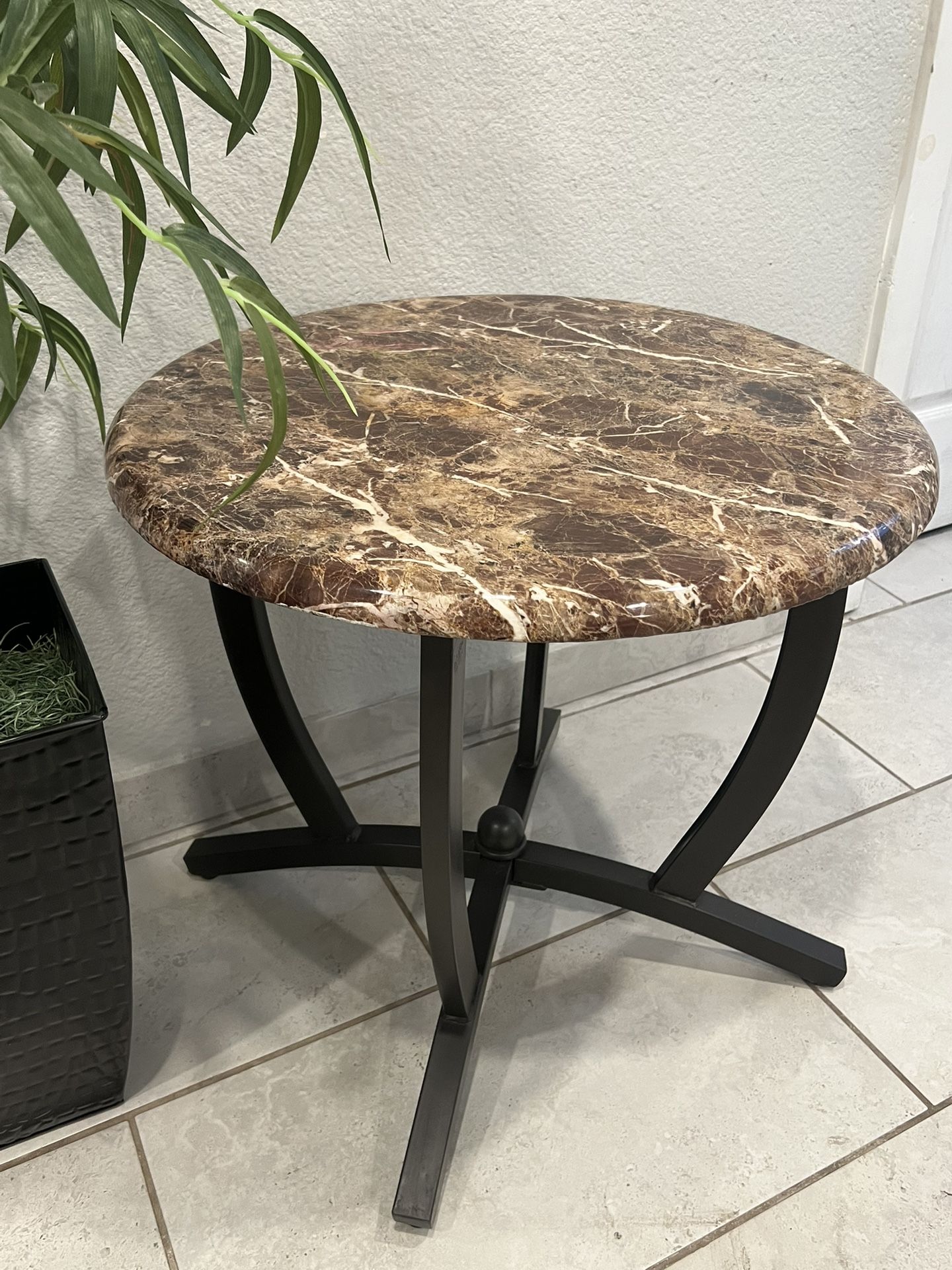 Faux marble end table / side table