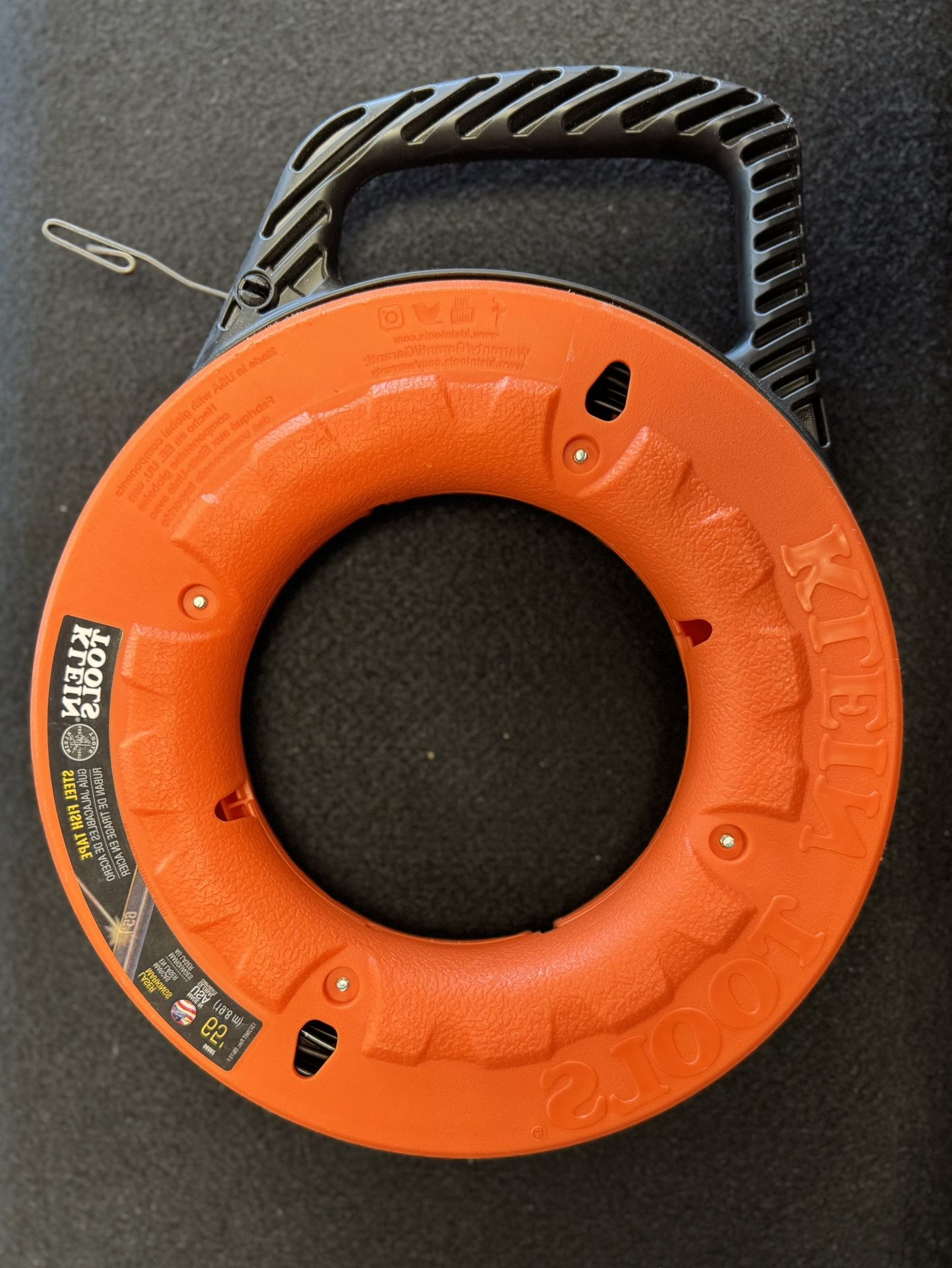 KLEIN TOOLS 65' STEEL FISH TAPE