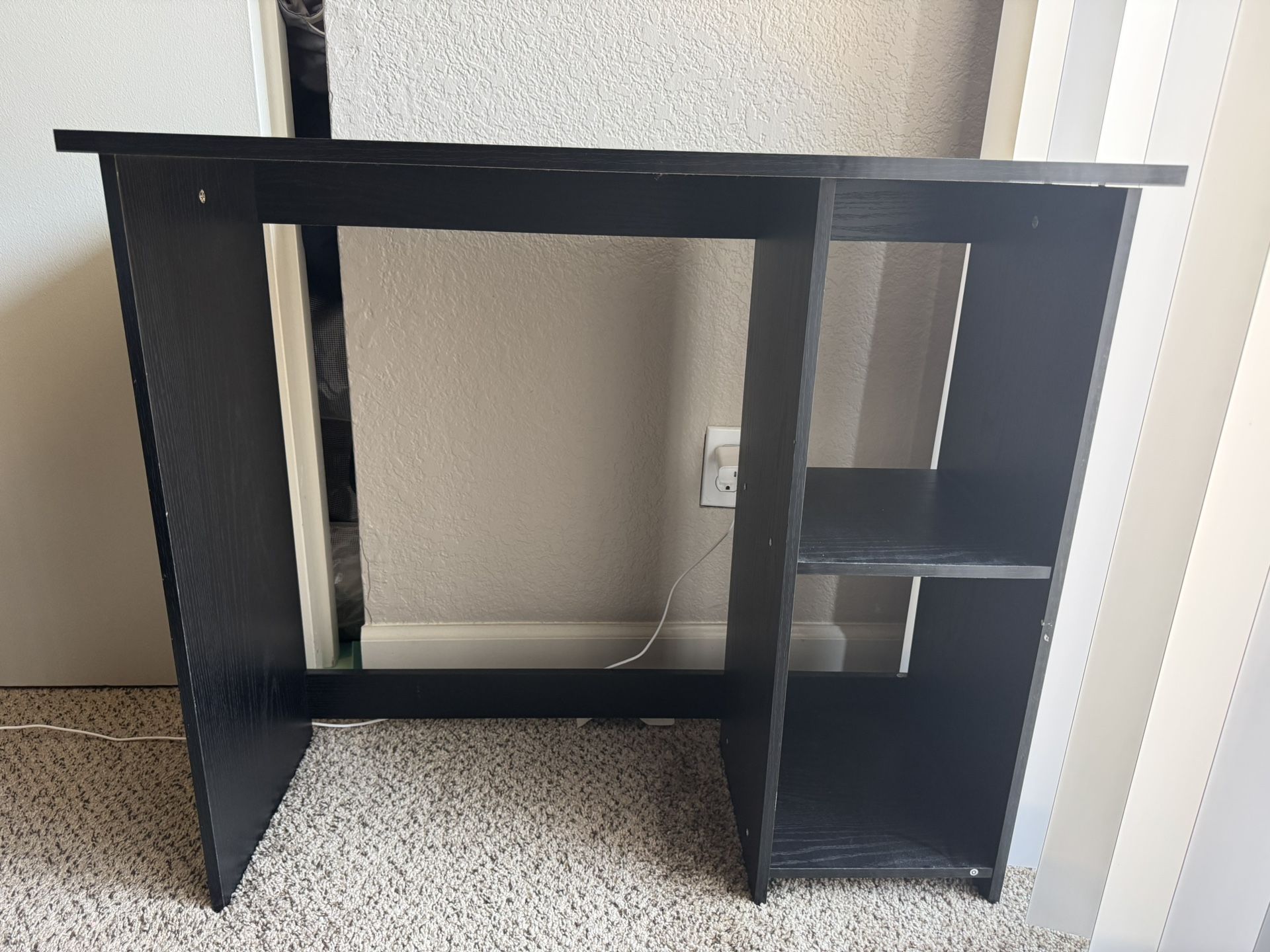 MOVING SALE‼️ Home Desk/Furniture/Office‼️
