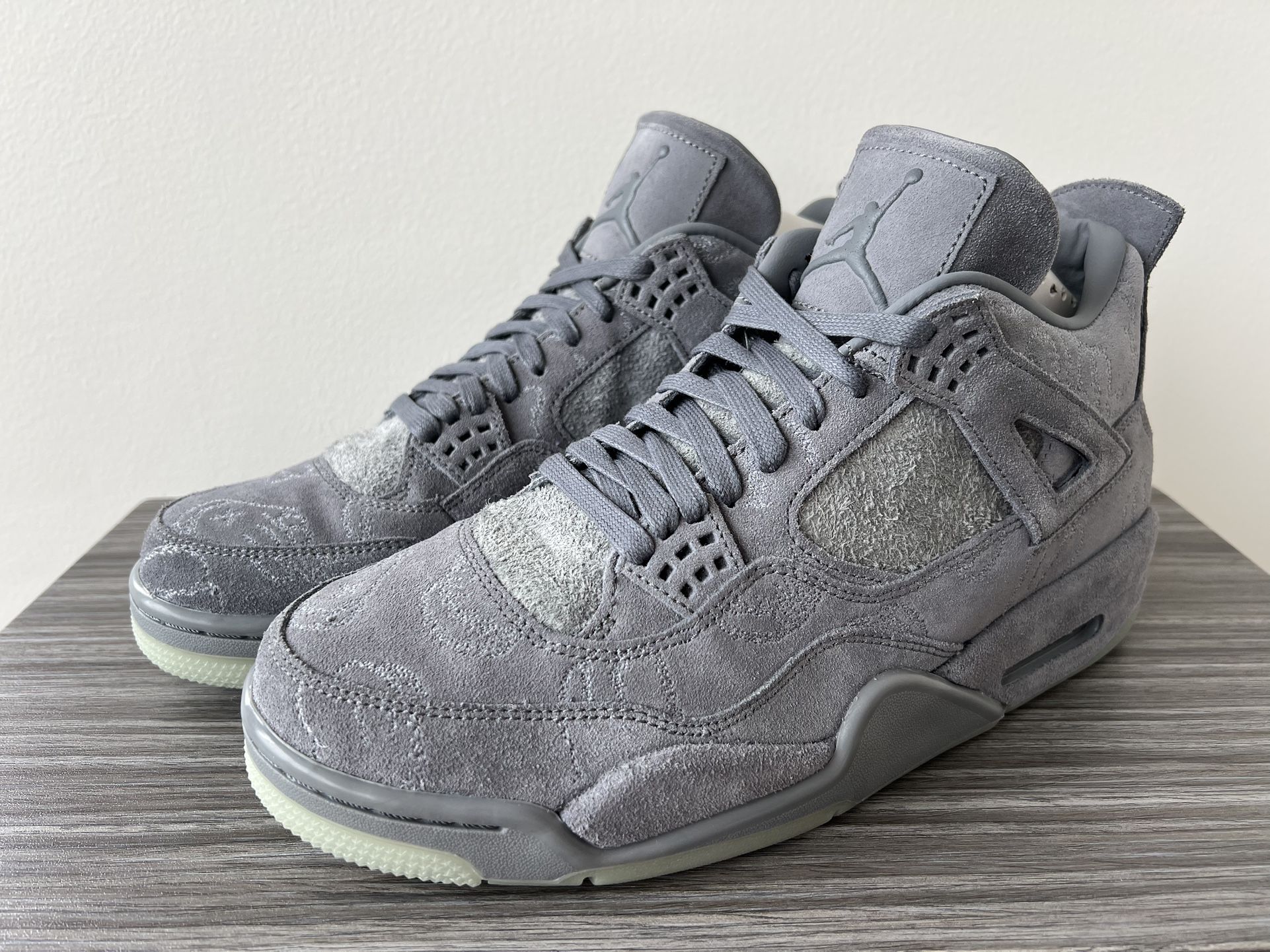 Nike Air Jordan 4 ‘Kaws Grey’ size 10 DS Brand New