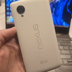 White LG Nexus 5 Android Phone Unlocked