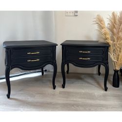 Refinished Vintage Thomasville Pair Of Nightstands | End Tables