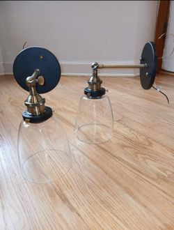 Sconce light fixture pair