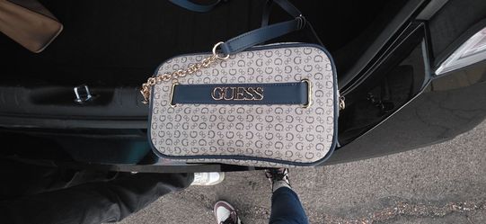 Guess crossbody