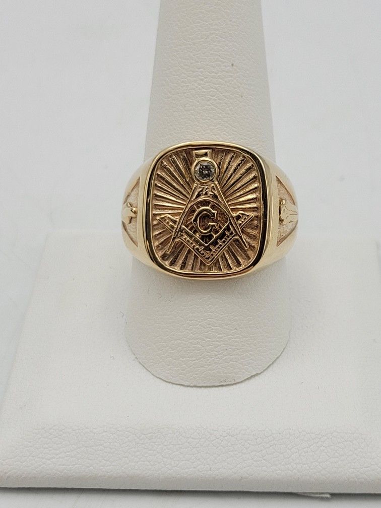 14k Masonic Signet Ring Size 9.5