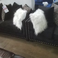 💥VELVET SOFA AND LOVESEAT WITH ACCENT PILLOWS BRAND NEW IN BOX 