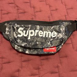 Supreme Camouflage Belt Bag - Black