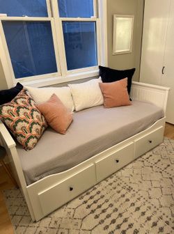 Daybed with Mattresses
