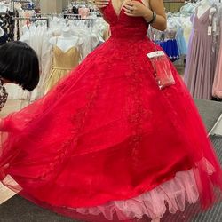 Beautiful Red Sweet 16/ Quince/ Or Prom Dress