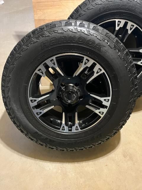 Like New Tires And Rims Hankook Dyna Pro 26570r17