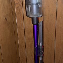 Dyson (V11) Animal Cordless Stick Vacuum- Excellent Condition 