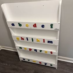 Children’s Bookshelf