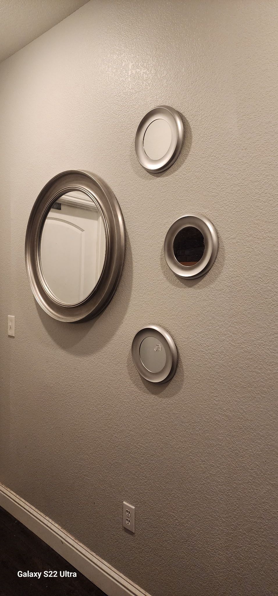 MIRROR/WALL ART