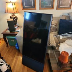 Samsung Sero On Wheels