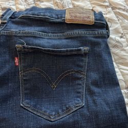 Levi's Women's Plus Size 18 R 2 Pairs