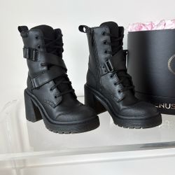 Dr Martens - Chesney Tech 5.5