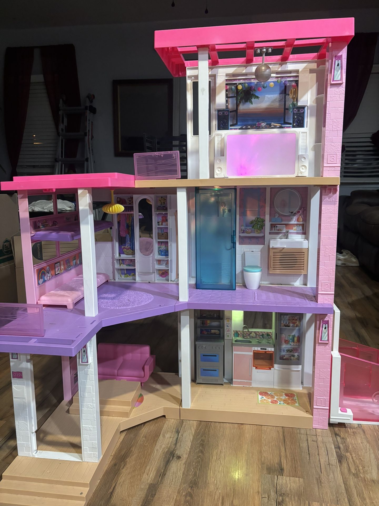 Barbie DreamHouse