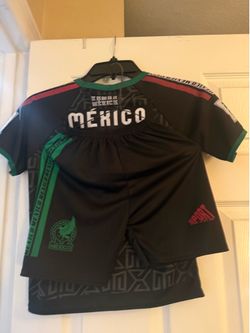FIFA Mexico jersey for child size 8, with shorts