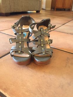 Ladies wedges size 6