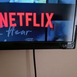 VIZIO  50' SMART TV 