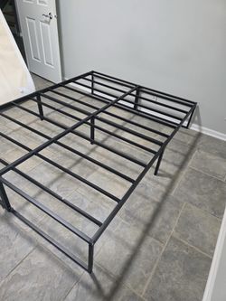 Queen Black Metal Frame